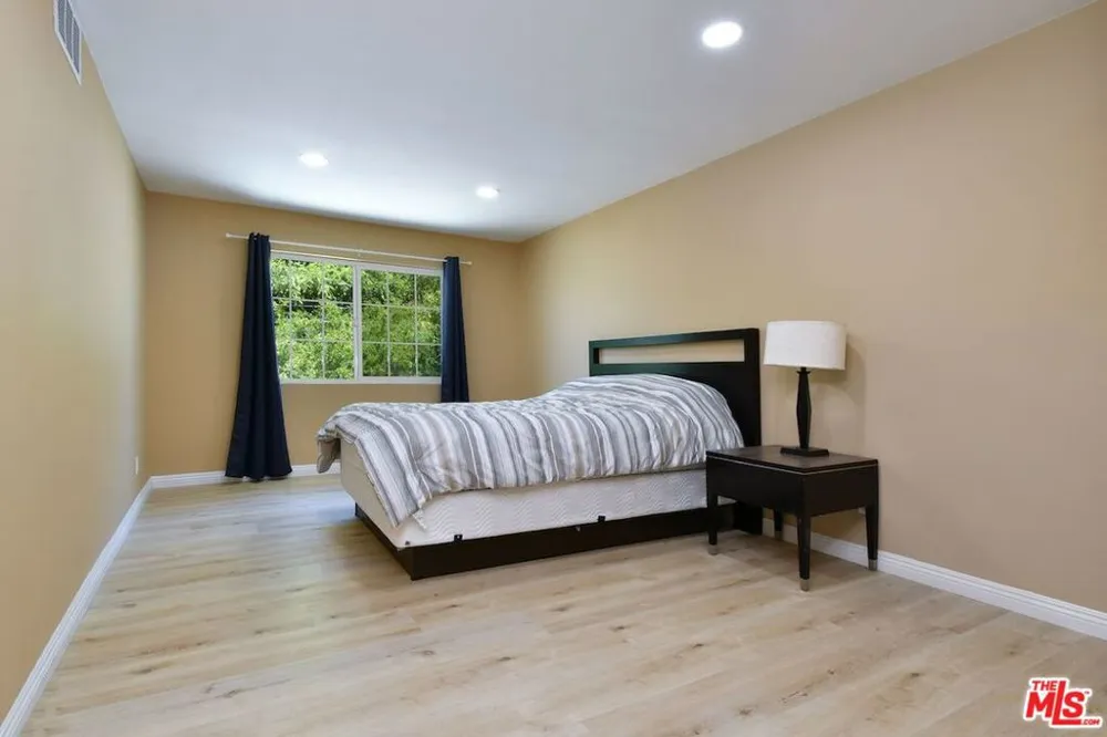 16511 Halsey Street Granada Hills, CA 91344