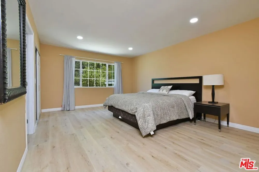 16511 Halsey Street Granada Hills, CA 91344