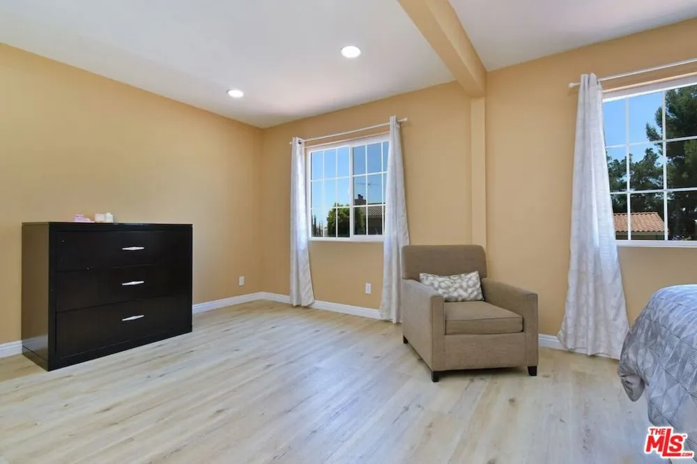 16511 Halsey Street Granada Hills, CA 91344