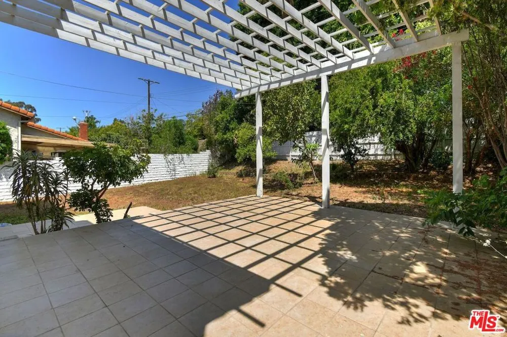 16511 Halsey Street Granada Hills, CA 91344