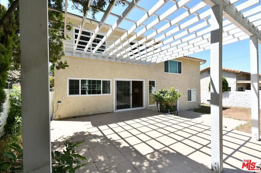 16511 Halsey Street Granada Hills, CA 91344