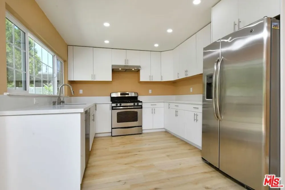 16511 Halsey Street Granada Hills, CA 91344