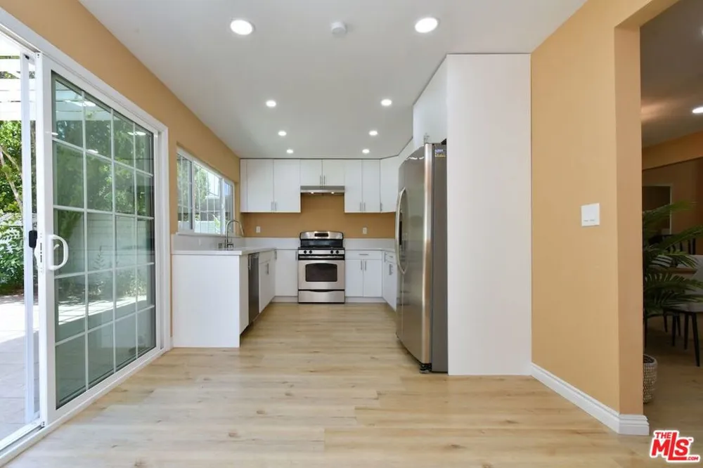 16511 Halsey Street Granada Hills, CA 91344