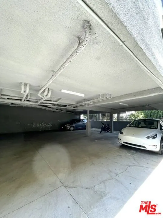 922 Hudson Avenue #1 Los Angeles, CA 90038
