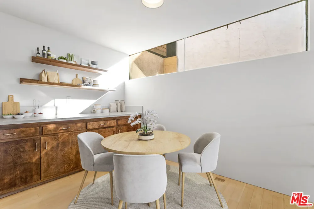 6826 Iris Circle Los Angeles, CA 90068