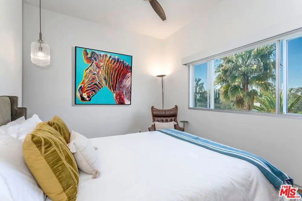 6826 Iris Circle Los Angeles, CA 90068