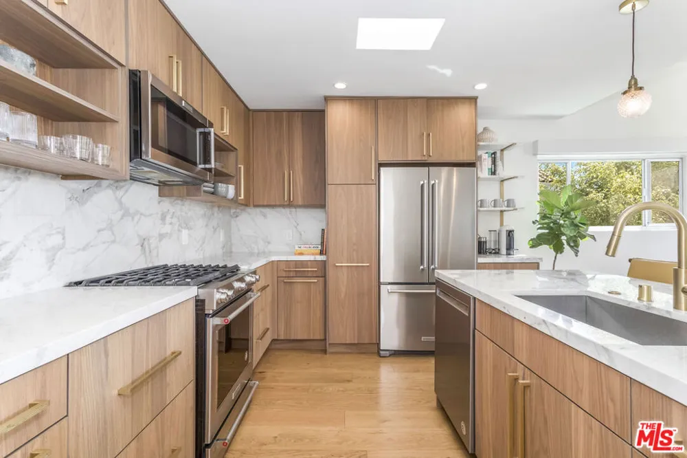 6826 Iris Circle Los Angeles, CA 90068