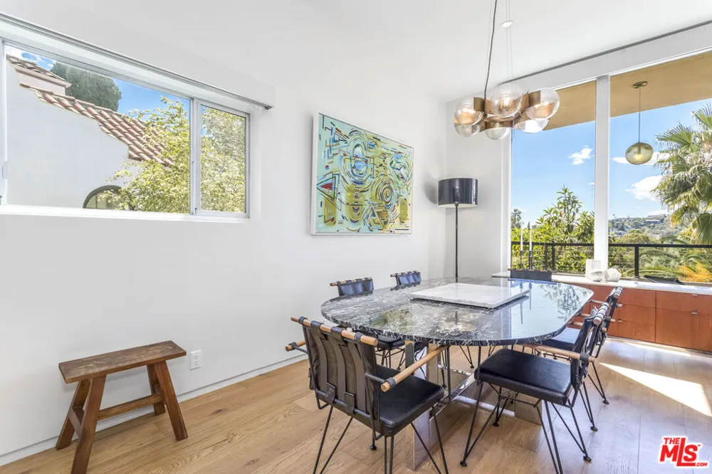 6826 Iris Circle Los Angeles, CA 90068
