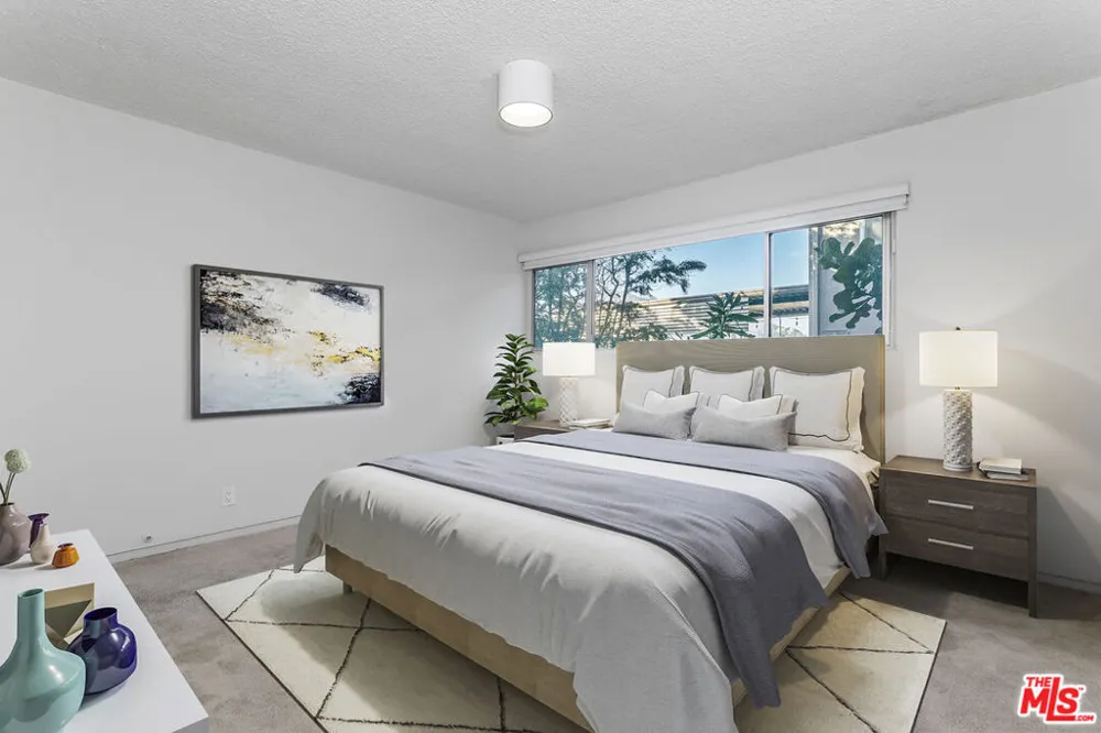 6826 Iris Circle Los Angeles, CA 90068