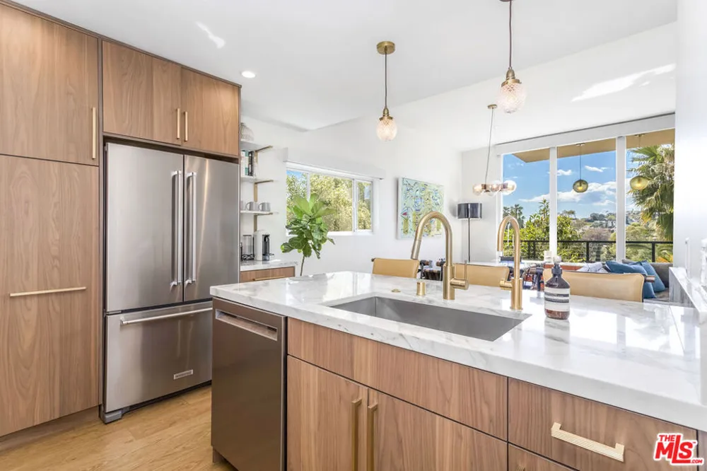 6826 Iris Circle Los Angeles, CA 90068