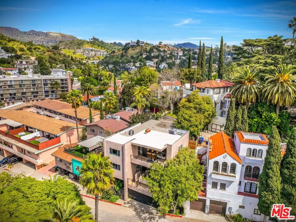 6826 Iris Circle Los Angeles, CA 90068