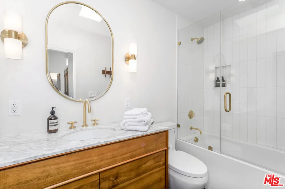 6826 Iris Circle Los Angeles, CA 90068