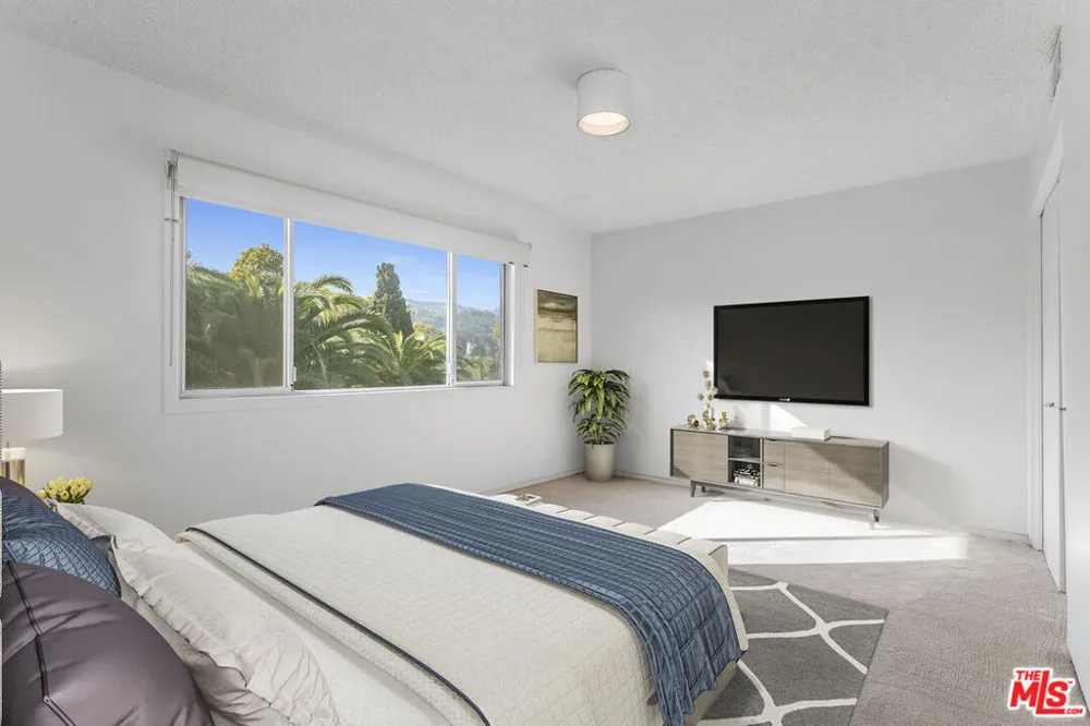 6826 Iris Circle Los Angeles, CA 90068