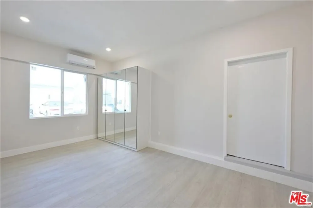 7929 Blackburn Avenue #7 Los Angeles, CA 90048
