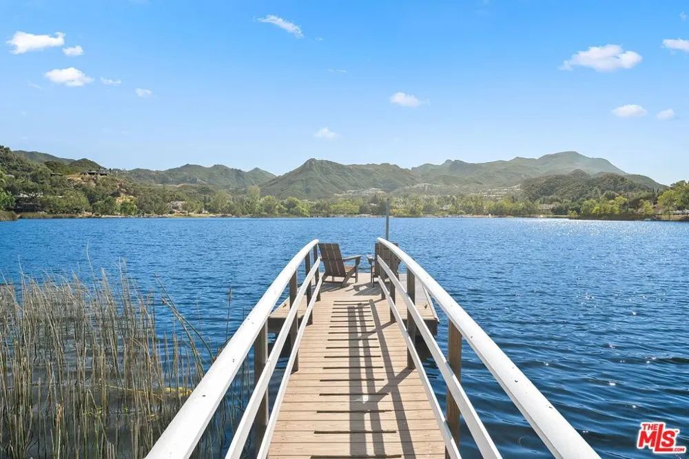 283 Lake Sherwood Drive Lake Sherwood, CA 91361