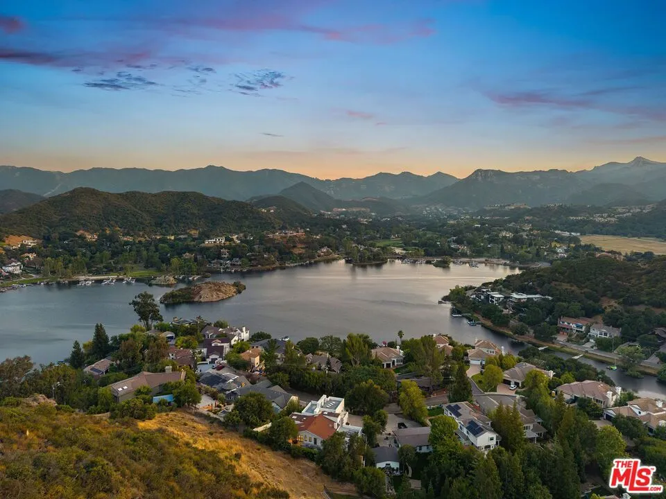 283 Lake Sherwood Drive Lake Sherwood, CA 91361