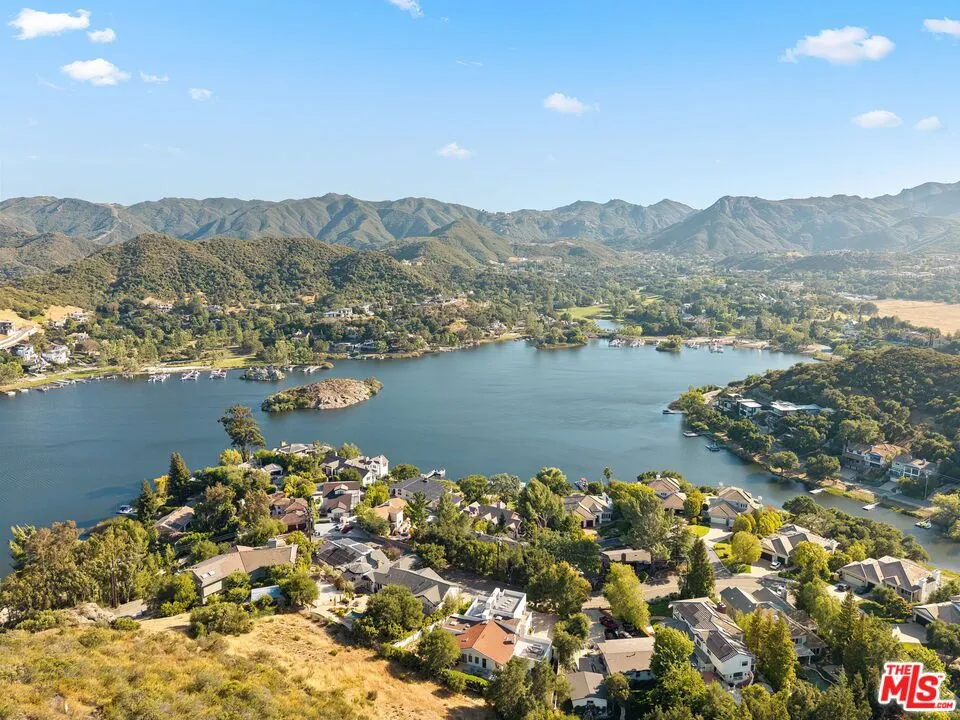 283 Lake Sherwood Drive Lake Sherwood, CA 91361
