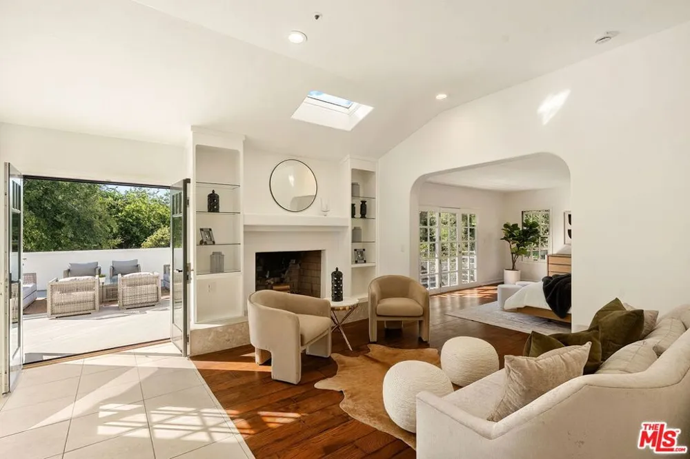 283 Lake Sherwood Drive Lake Sherwood, CA 91361