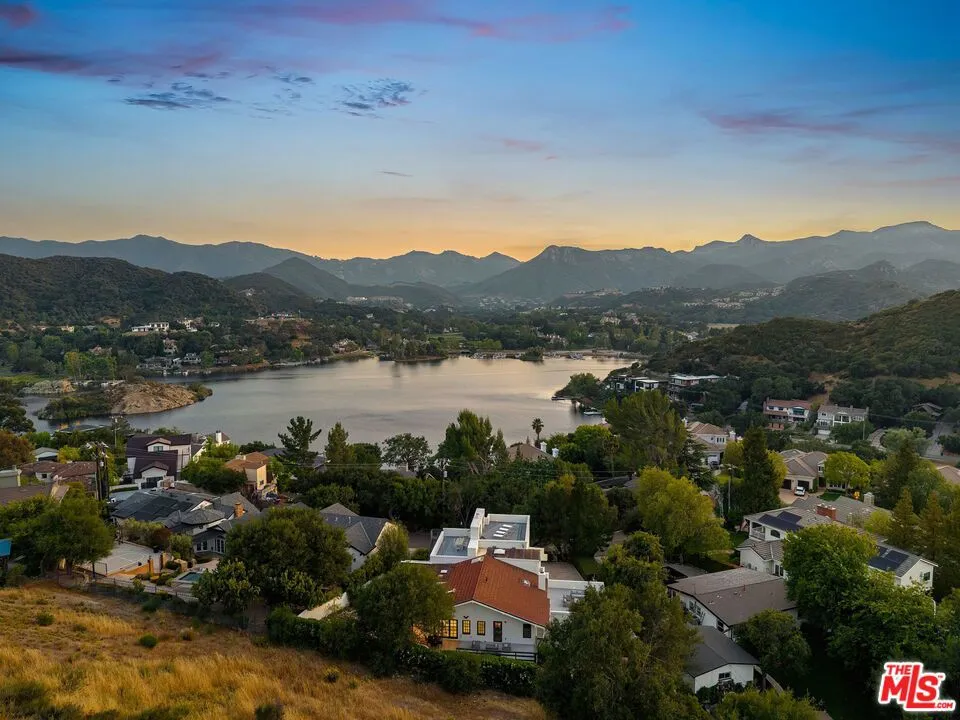 283 Lake Sherwood Drive Lake Sherwood, CA 91361