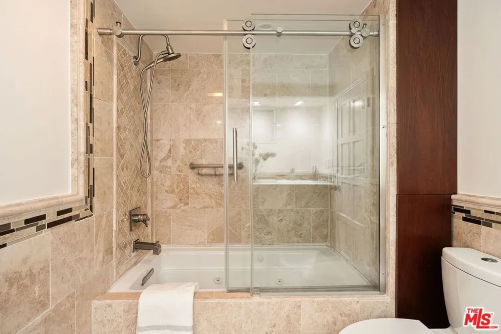 283 Lake Sherwood Drive Lake Sherwood, CA 91361