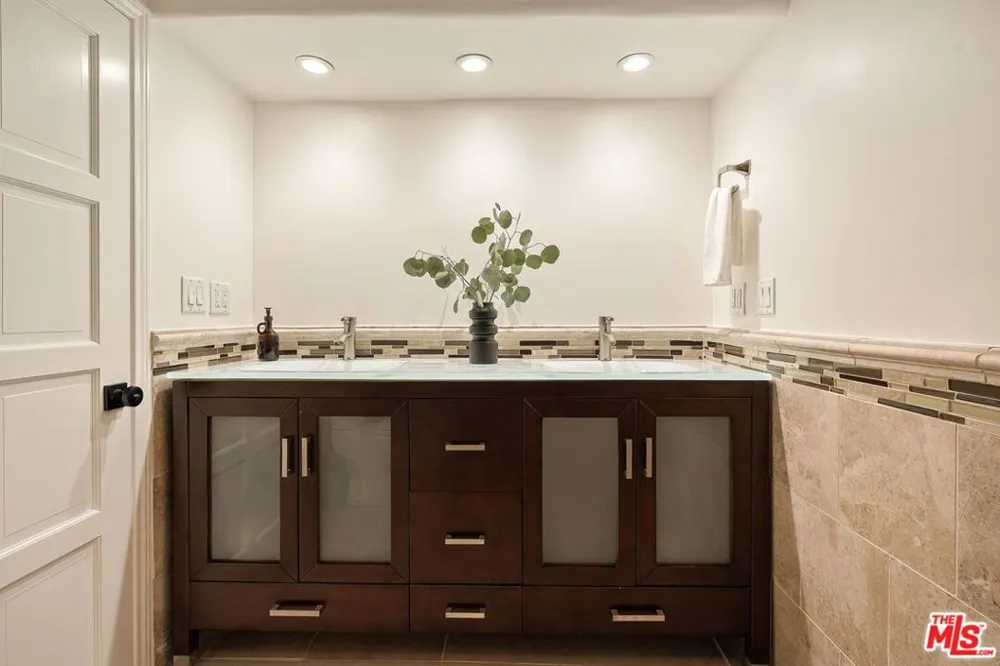 283 Lake Sherwood Drive Lake Sherwood, CA 91361
