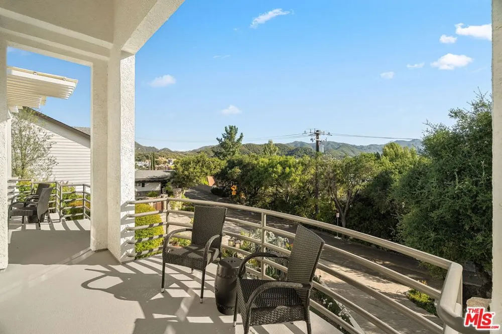 283 Lake Sherwood Drive Lake Sherwood, CA 91361