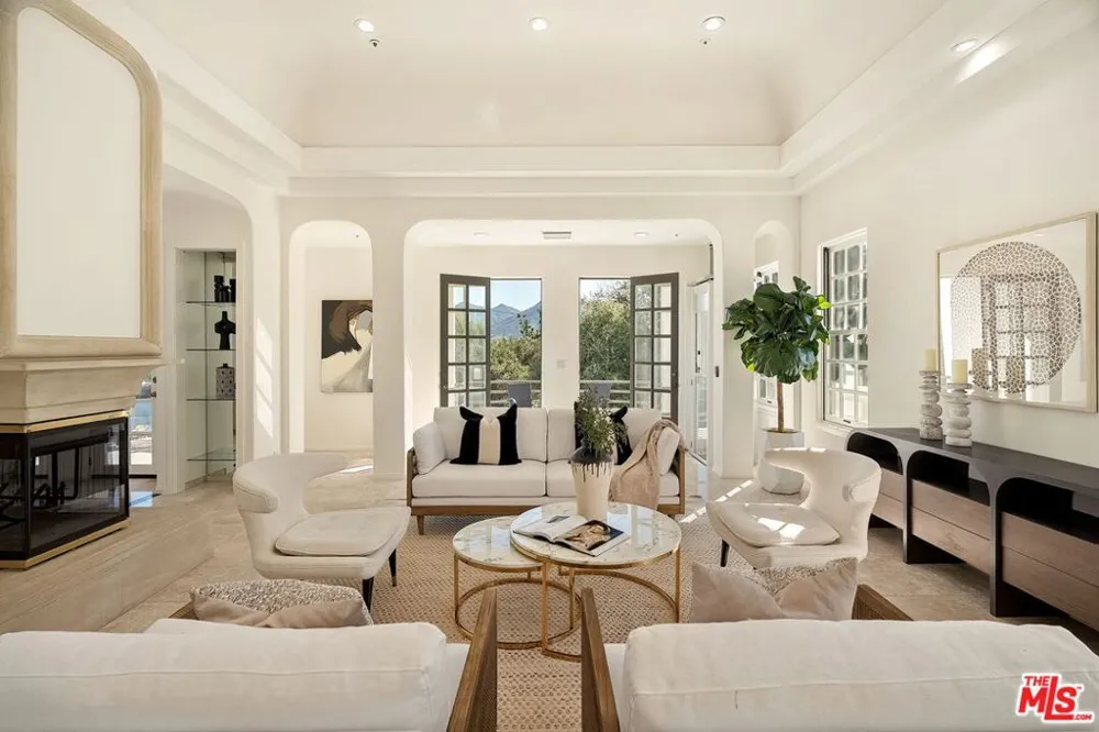 283 Lake Sherwood Drive Lake Sherwood, CA 91361