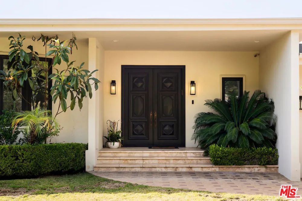 1845 Loma Vista Drive Beverly Hills, CA 90210