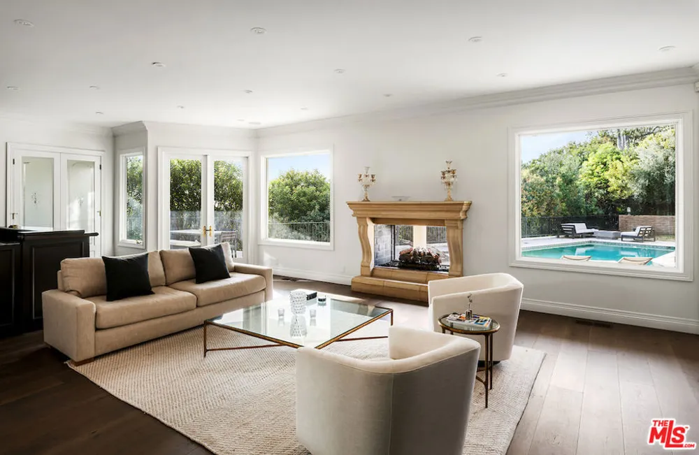 1845 Loma Vista Drive Beverly Hills, CA 90210