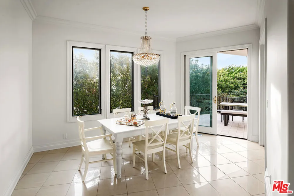 1845 Loma Vista Drive Beverly Hills, CA 90210