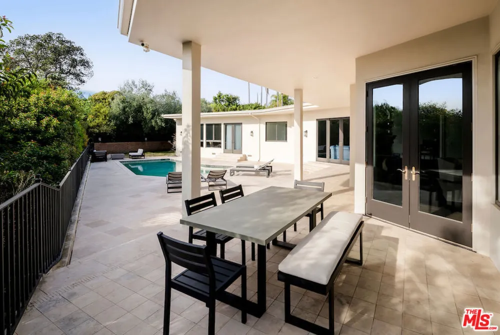 1845 Loma Vista Drive Beverly Hills, CA 90210