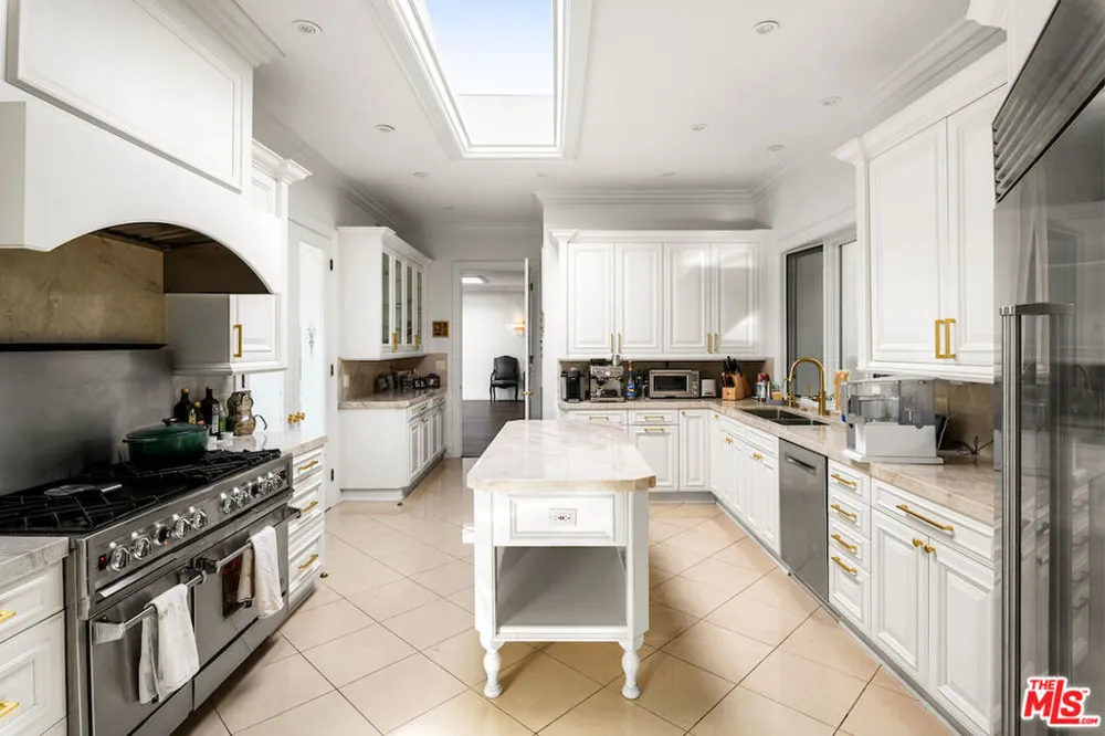 1845 Loma Vista Drive Beverly Hills, CA 90210