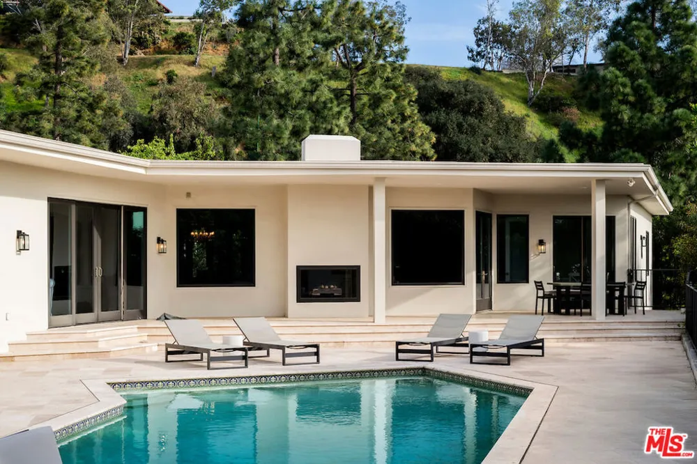 1845 Loma Vista Drive Beverly Hills, CA 90210