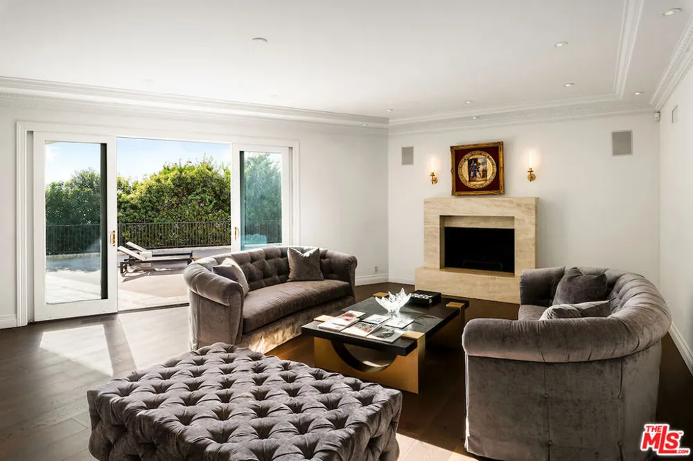 1845 Loma Vista Drive Beverly Hills, CA 90210