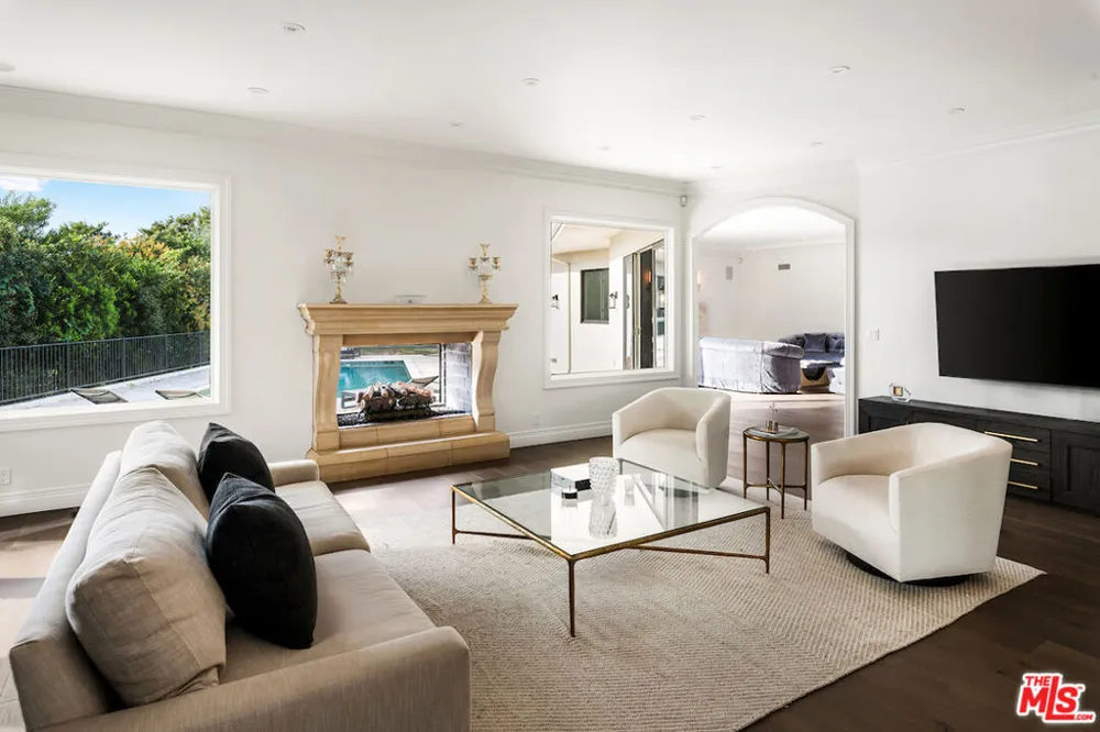 1845 Loma Vista Drive Beverly Hills, CA 90210
