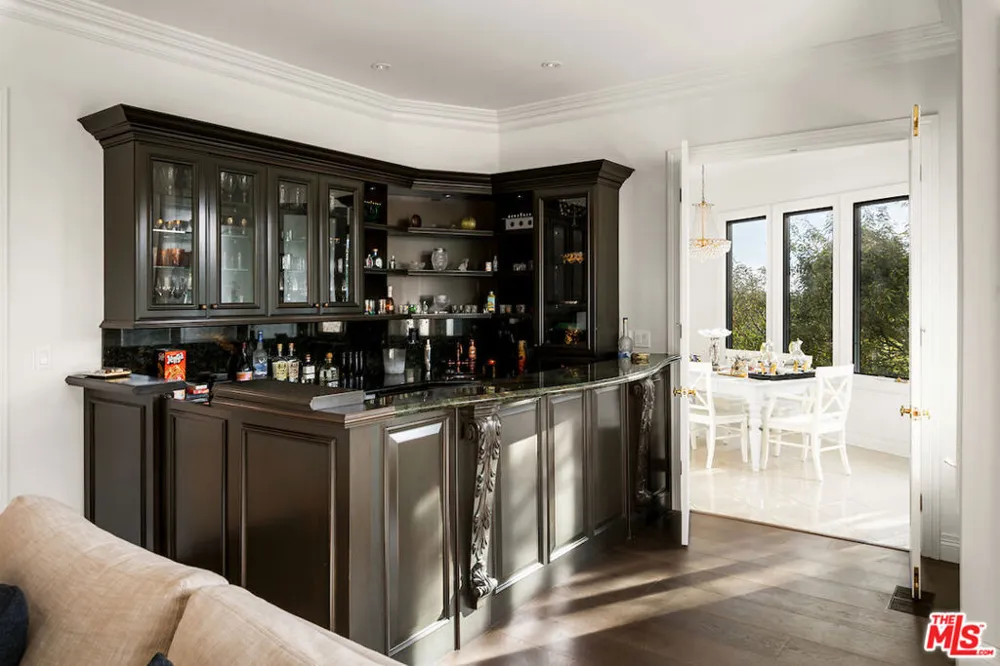 1845 Loma Vista Drive Beverly Hills, CA 90210