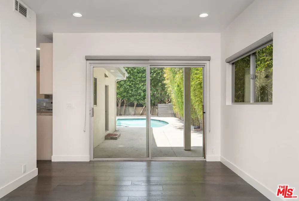 12041 Huston Street Valley Village, CA 91607