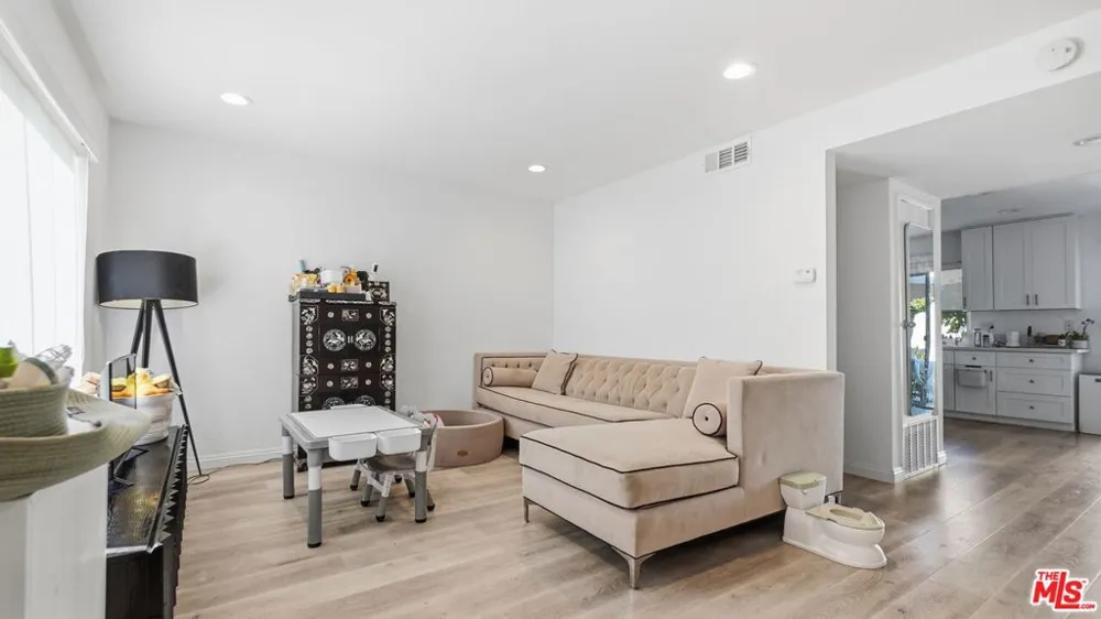 4557 Toledo Way Buena Park, CA 90621