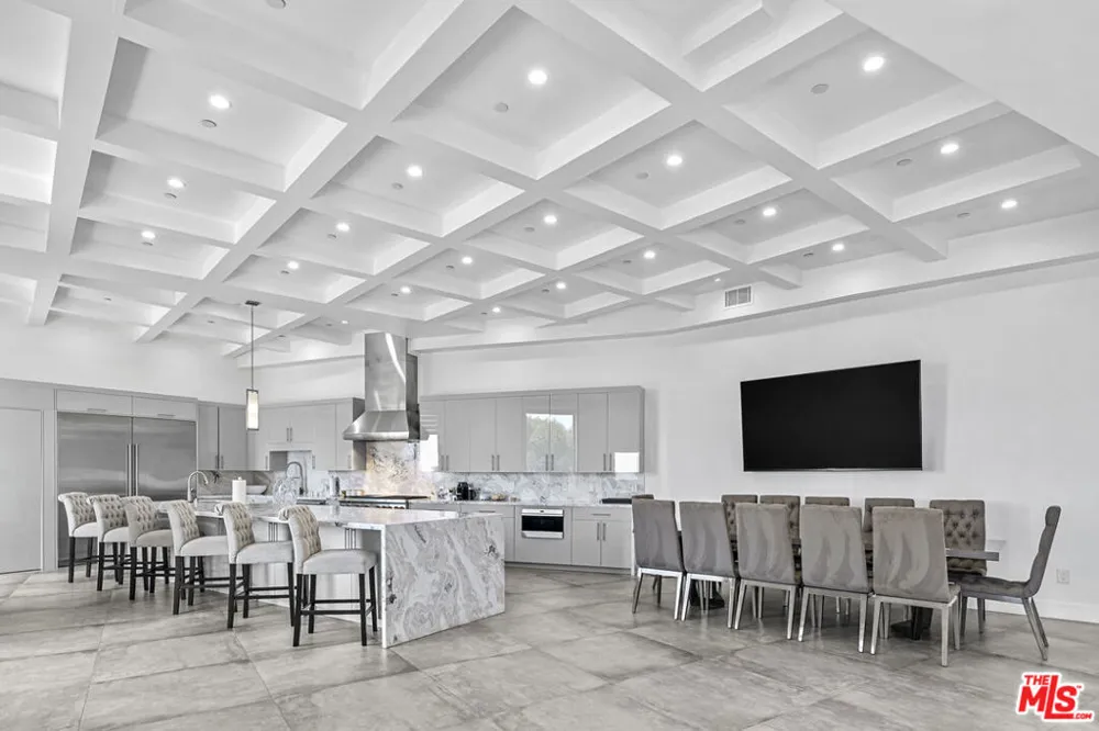 6181 Temple Hill Drive Los Angeles, CA 90068