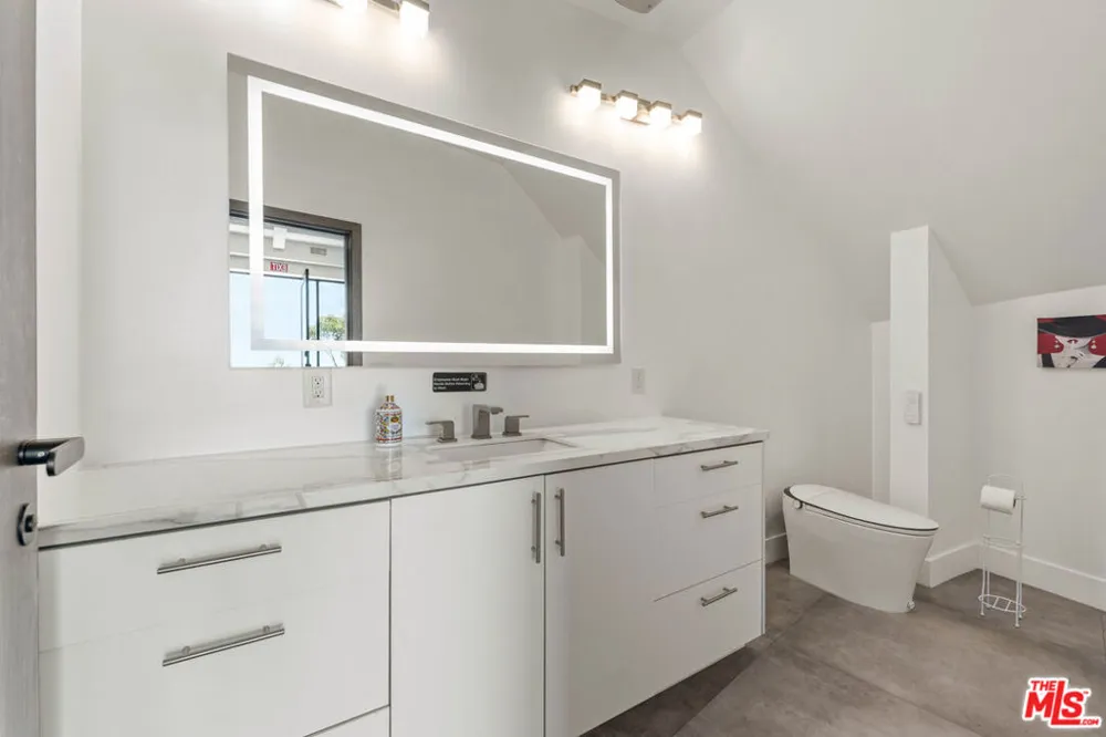 6181 Temple Hill Drive Los Angeles, CA 90068