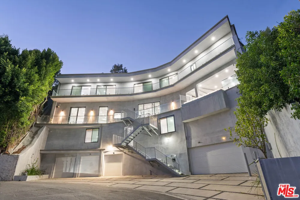 6181 Temple Hill Drive Los Angeles, CA 90068