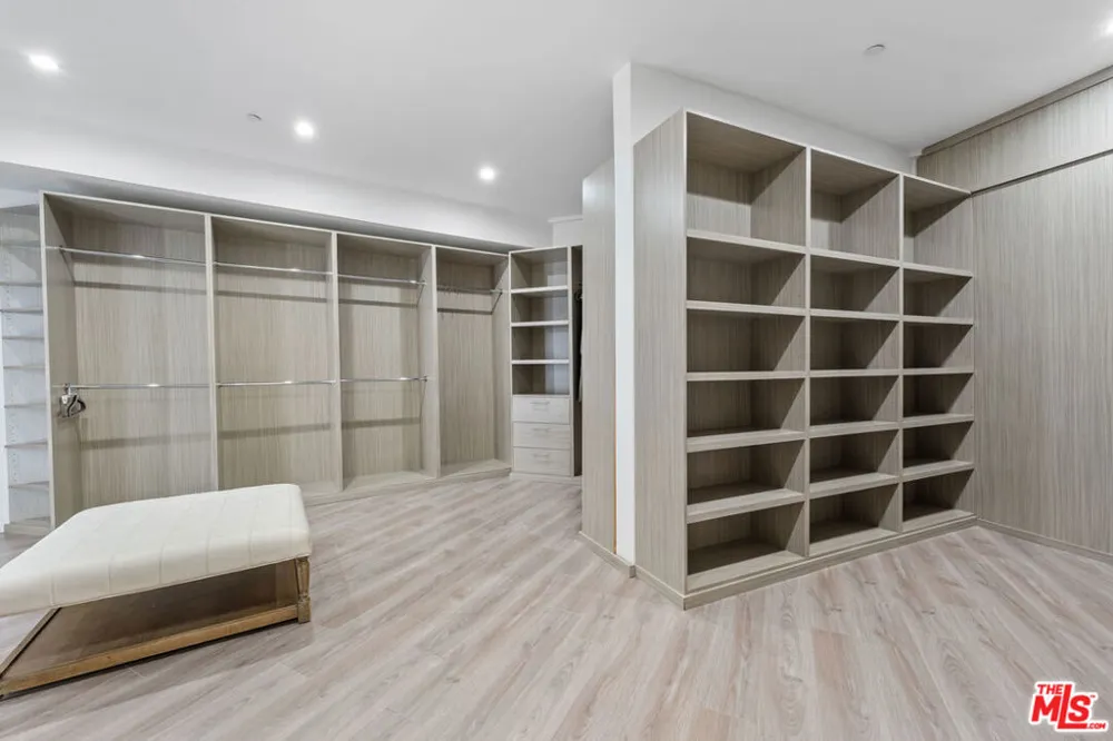 6181 Temple Hill Drive Los Angeles, CA 90068