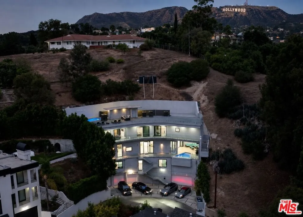 6181 Temple Hill Drive Los Angeles, CA 90068