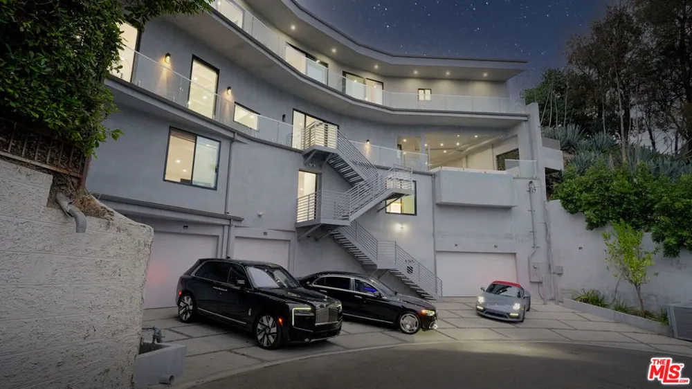 6181 Temple Hill Drive Los Angeles, CA 90068