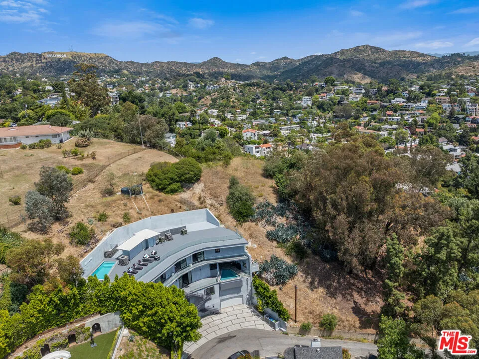 6181 Temple Hill Drive Los Angeles, CA 90068