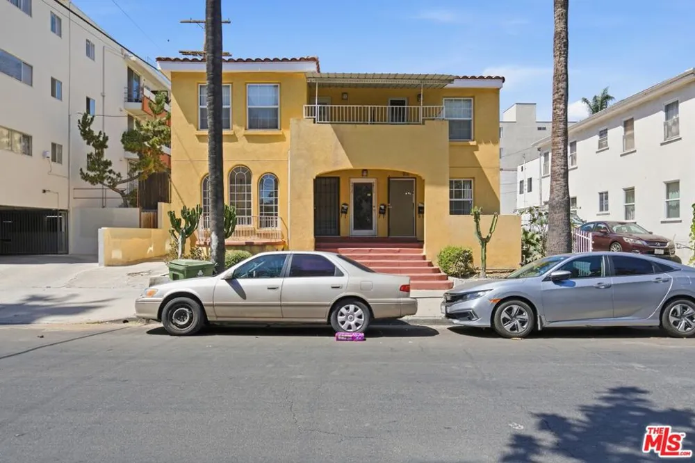 3611 W 4th Street Los Angeles, CA 90020