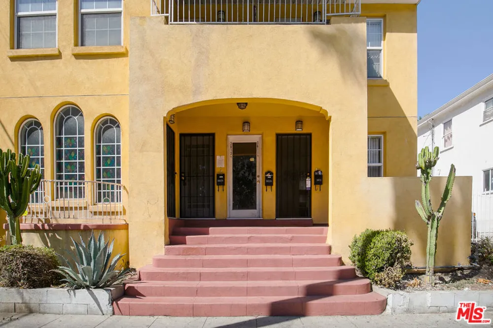 3611 W 4th Street Los Angeles, CA 90020
