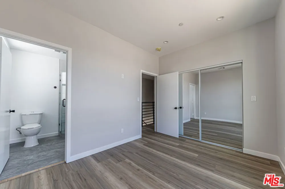 6702 Balboa Boulevard #A Van Nuys, CA 91406