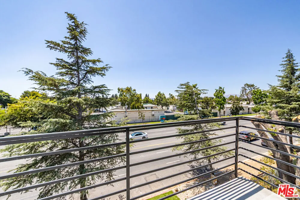 6702 Balboa Boulevard #A Van Nuys, CA 91406