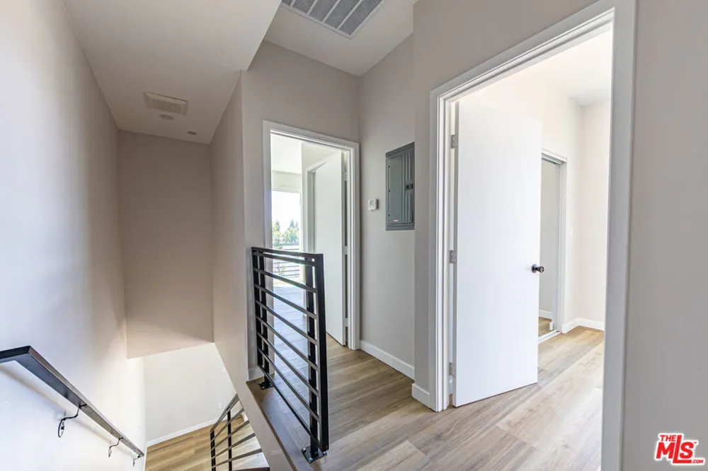 6702 Balboa Boulevard #A Van Nuys, CA 91406